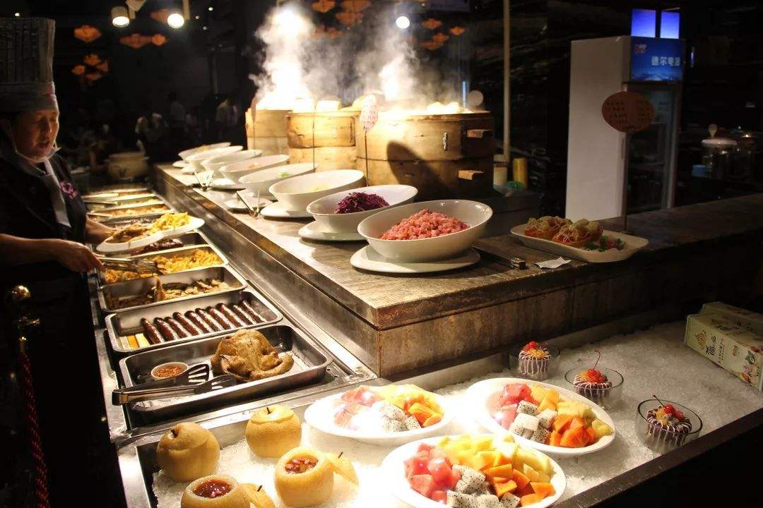 武汉如何在餐饮空间设计中，打造一个开放式厨房？